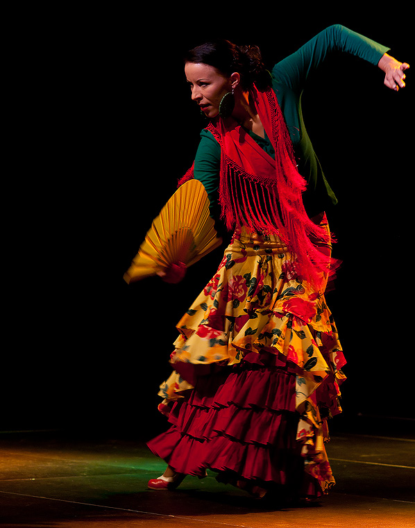 Magdalena Faszcza (Teatr Tańca "Nie Tylko Flamenco" przedstawia...)